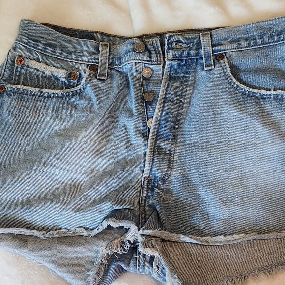 Levi 501 Shorts - Picture 1 of 4